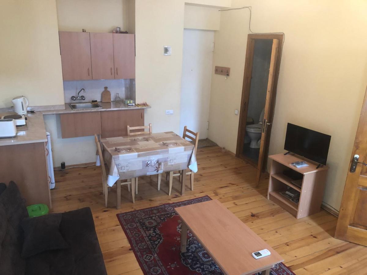 Old Metekhi Apartment Tbilisi Esterno foto